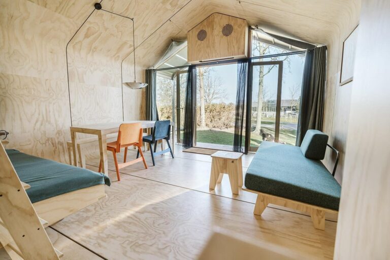 8 WIKKELHOUSE